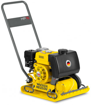 Виброплита Wacker Neuson MP-15 в прокат в Луганске. У нас лучшая цена за сутки! Возможность взять в аренду с выгодной скидкой до 40% при экспресс доставке 24/7. И помните, ночью стоимость еще дешевле на 30%! #арендапрокат #виброплита #выгодно
